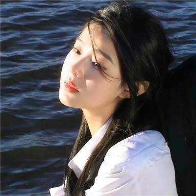 《宏观世界》海报