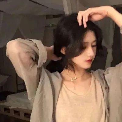 《容基耶尔女士》海报